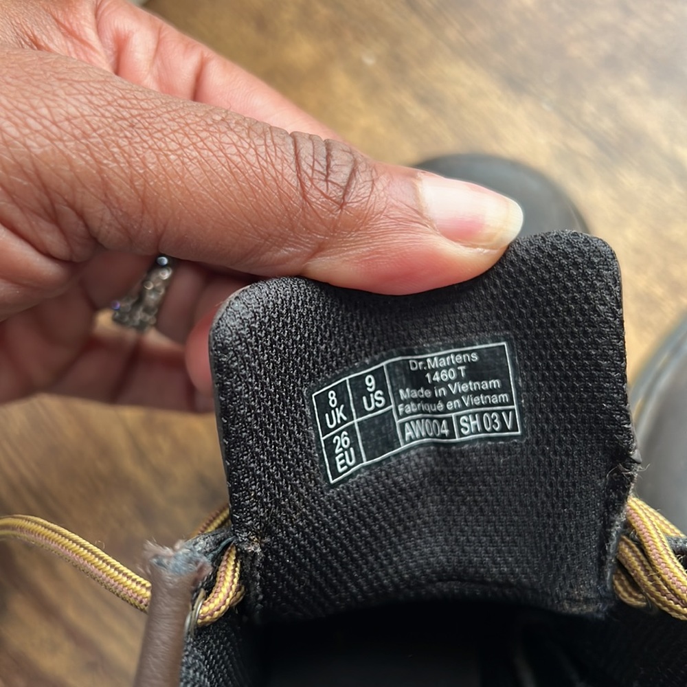 Toddler 9 brown doc martens -like new - Picture 4 of 5